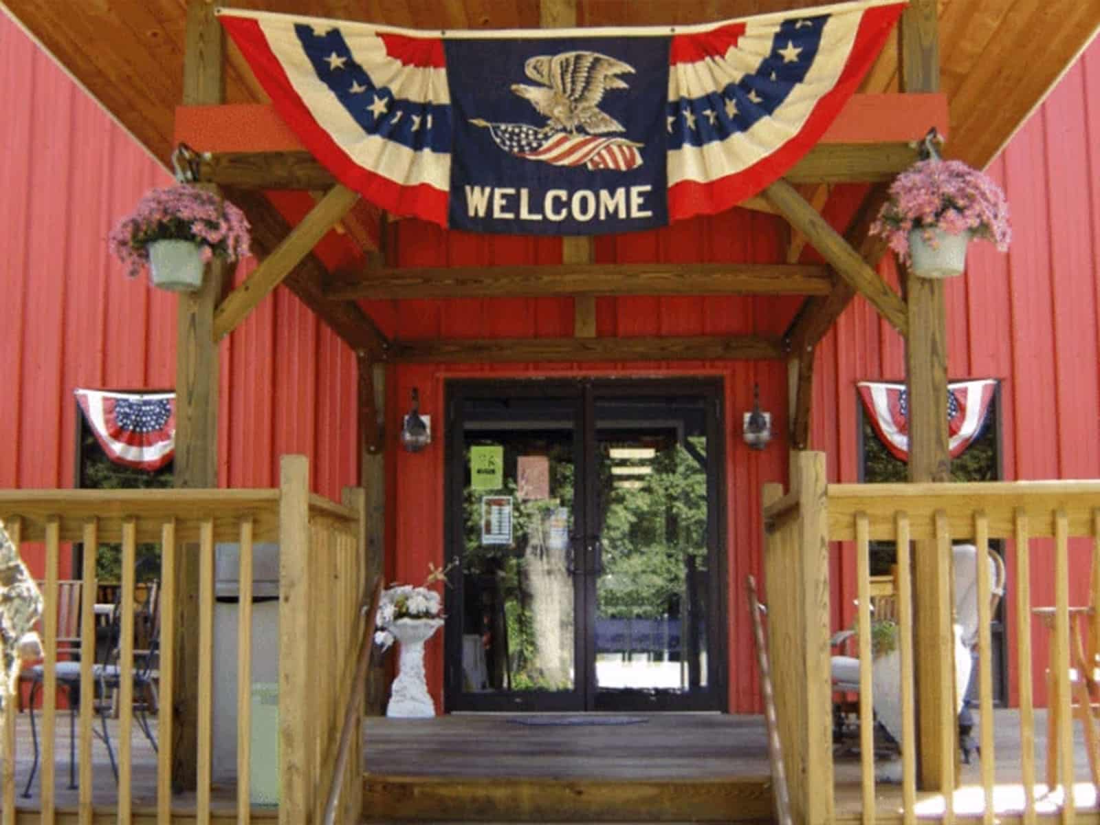 Collinsville Antiques Co Antiques In New Hartford CT Shopping